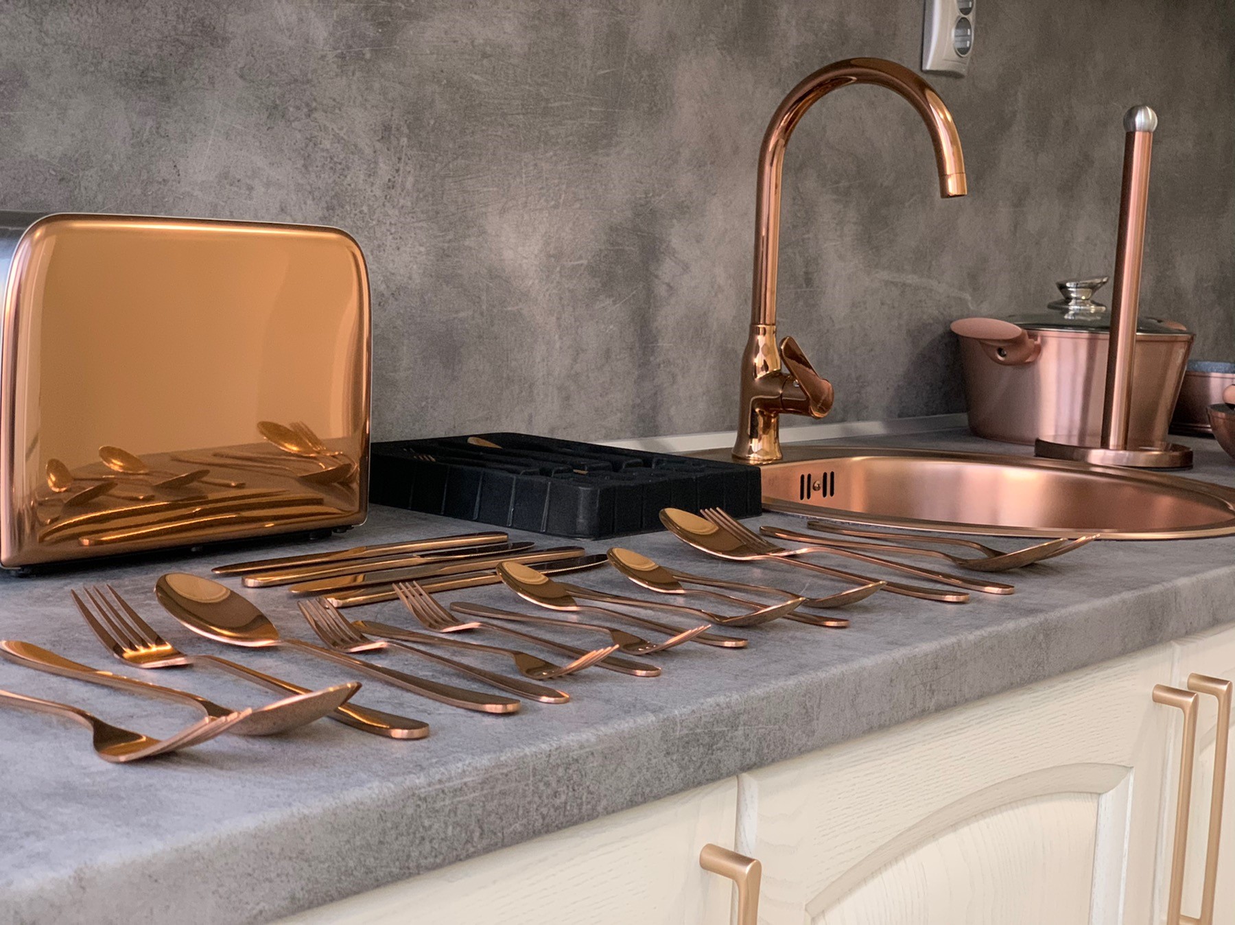 Кухни по поръчка – проект 105 Апостола на Реалноста от СИДИ СТИЛ